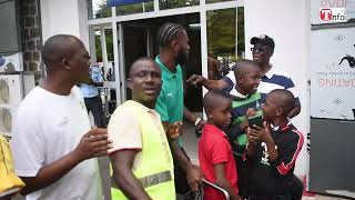 Arrivée des Éléphants de Côte dIvoire à lAéroport de Bouaké pour le Match contre la Zambie [upl. by Erroll]