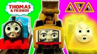 Trackmaster Breakaway Bridge Hazards Tracks amp Crash Diesel10 Bash Thomas Tank Toys [upl. by Eleazar]