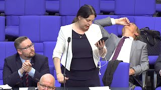 Claudia Roth und AfD üben Regeln für richtiges Zitieren  17052019  Bundestag 102 Sitzung [upl. by Amiaj]