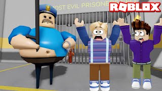 Kötü Adamın Hapishanesinden Kaçıyoruz  Hayri ve Kamil Roblox BARRYS PRISON RUN [upl. by Huberto607]