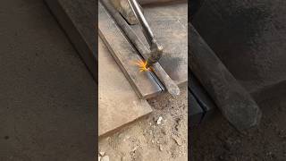 How cutting excavator new bucket for adjust edge plate with gas cutter shorts welding bucket [upl. by Alrep]