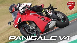 Ducati Panigale V4 2018 Prueba en circuito [upl. by Omar]