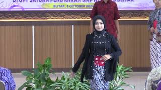 Fashion Show Duta Batik SMPN 3 Blitar [upl. by Schoenberg]