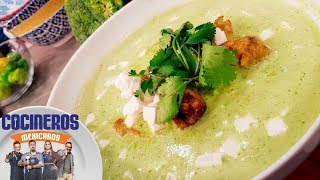 Receta Crema de brócoli con pollo  Cocineros Mexicanos [upl. by Nivlek]