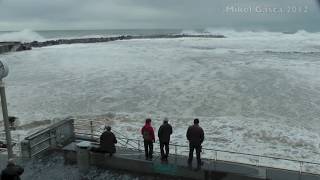 BREATHTAKING SWELLS Oleaje Impresionante en DonostiaSan Sebastian [upl. by Ennahs]