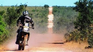 DR 800 Acelerando no Deserto do Jalapão [upl. by Nodanrb]