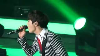 FANCAM 131130 Minho Focus Singing 当爱已成往事  Festival Tour In Shanghai [upl. by Ogata]