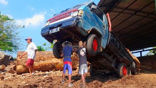 THE CAR WAS STANDING TO CARRY THE LARGE TREMBESI WOOD TO THE CRAFT PLACE [upl. by Ignacius969]