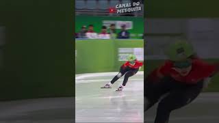 OLHA o que essa PATINADORA chinesa FEZ olimpiadas incrível paris2024 curiosidades shorts [upl. by Eixirt972]