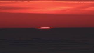 Sonnenaufgang über dem Wolken Großer Feldberg im Taunus [upl. by Lyssa]