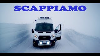 QUASI 3 METRI DI NEVE ITALY APPENNINO in van 4x4 [upl. by Killen13]