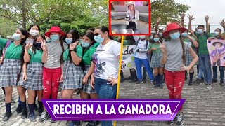 Triunfal Recibimiento a María Liz Ganadora de La Voz Kids en su Casa y su Colegio [upl. by Soinotna]