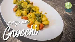 Gnocchi Rezept  mit Basilikum Pesto und Kirschtomaten Ein Traum [upl. by Acinat19]