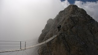 Cliffhanger Hängebrücke  KlettersteigAction Ferrata Ivano Dibona Dolomiten [upl. by Aksehcnarf]