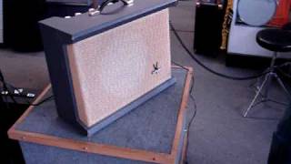 Vintage Silvertone 1433 Tube Guitar Combo Amplifier [upl. by Ibrik]