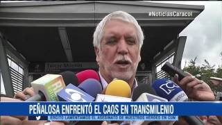 Peñalosa se subió a Transmilenio vea cómo le fue [upl. by Pace]