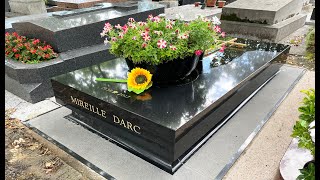 Tombe de Mireille DARC cimetière du Montparnasse Paris [upl. by Dasi]