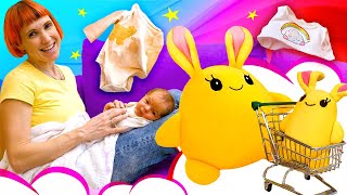 Che vestiti servono per il neonato quotMamma per Luckyquot al negozio per i bambini piccoli [upl. by Anerac]