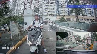 車CAM直擊  電單車車場門口等車到 跟尾入閘唔拍卡 [upl. by Latsyrcal]