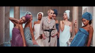 Patricia Kaas  Madame Tout Le Monde Clip Officiel [upl. by Valerio]