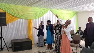 Igama lakho lihle  Itende Worship [upl. by Queridas616]