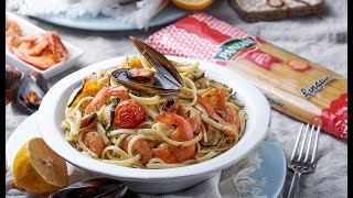 Linguine Frutti Di Mare  معكرونة Linguine بفواكه البحر  CookingWithAlia  Episode 759 [upl. by Birmingham]