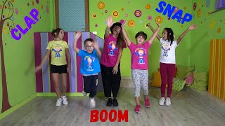 ATTIVITA RITMICA CON MANI E PIEDI PER BAMBINI BODY PERCUSSION SEMPLICE quotCLAP SNAP BOOMquot [upl. by Aubree541]