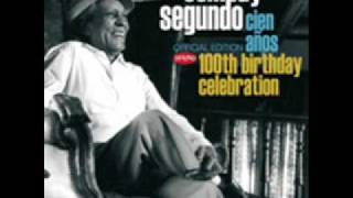 Compay Segundo y Omara Portuondo La pluma [upl. by Arde]