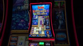 Lil Red is HOWLING shorts slot slotdamn casinogame casino maxbet gamblinggame [upl. by Novick]