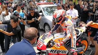 RC213V Marc Marquez in Bangkok Thailand มาร์ค มาเกวซ ราชดำเนิน [upl. by Oivat]