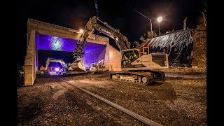 Unique  Film documentaire sur la mise en place du pont de Aye par verins hydrauliques [upl. by Prosper]