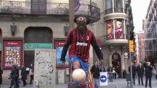 BARCELLONA Spagna 🇪🇦 La Rambla e gli artisti di strada di quotClaudio La Vallequot [upl. by Oknuj]