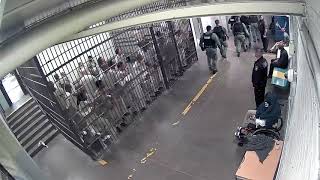 Inmates in Chicago clap for accused cop killer in jail [upl. by Ecnaralc]