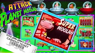 Better than Unicow Super Moolah bonus retriggers multipliers Invaders Attack Slot play 🐮 🎰 [upl. by Tella235]