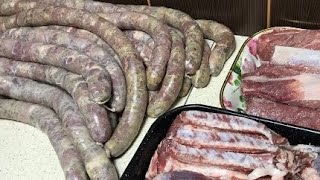 Cum pregatesc pentru afumat carnatii din topor si carnea de porc [upl. by Mosley]