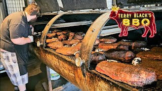 Viewing The BBQ Pits At Terry Blacks Barbecue Lockhart TX [upl. by Kohsa]