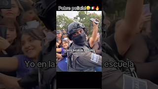 No haguanto los olores el policía🤣 viralvideo trending shorts sedena semar ejercito [upl. by Kamal]