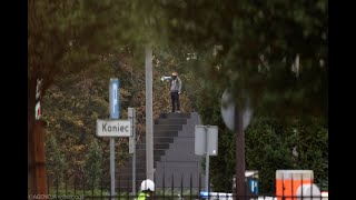 Wtargnięcie na pomnik smoleński  Zatrzymany trafił na obserwację psychiatryczną [upl. by Kcirednek]