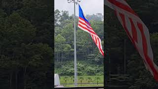 Bendera gergasi Malaysia berkibar  Hentian Genting Sempah  Selamat Hari Malaysia [upl. by Ilario]