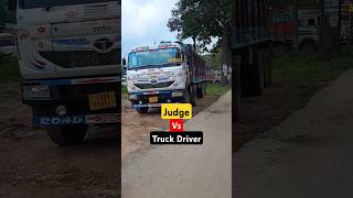 Smart Truck Driver 😎 truckdriver automobile driver funny truckjunction shortsviral truck [upl. by Tse]