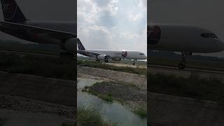 ✈️Epic Plane landed in Action airbus aviation airplanelanding [upl. by Adnauq978]