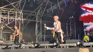 The Pistols  God Save The Queen  Glastonbudget 2022 [upl. by Arihay14]