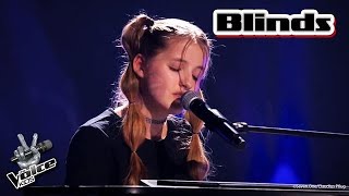 Explosion der Gefühle Rosalie performt ihren EIGENEN Song  Blinds  The Voice Kids 2024 [upl. by Einnel]