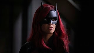 BATWOMAN SUCKS WTF IS HAPPENING  BATWOMAN EPISODE 3 REVIEW [upl. by Silliw541]