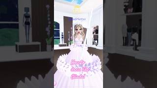 Dressing like Glinda in dti wicked dresstoimpress roblox [upl. by Cristiona480]