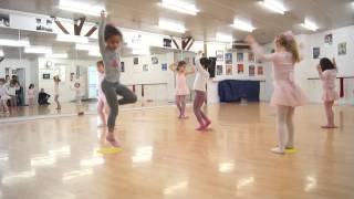 Stage éveil danse  ModernJazz Enfants  Ecole de danse CeliArt [upl. by Nauqahs821]