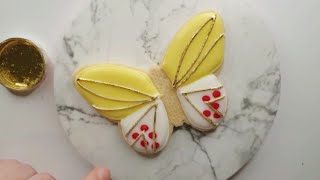 How to make BUTTERFLY COOKIES with royal icing  tutorial [upl. by Leivad]