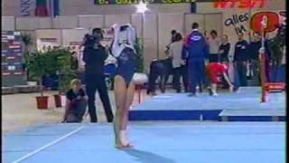 Ekaterina Lobaznyuk  2001 Cottbus Floor Exercise [upl. by Montford]