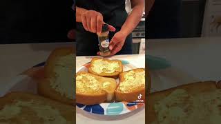 Cinnamon Toast 🤤 a classic fyp fypシ゚viral food [upl. by Ruben]