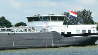 Gigantschip op weg naar Rotterdam ⛴️🛳️⚓️🛥️🚢🛳️🛳️🛳️⚓️ [upl. by Enier]